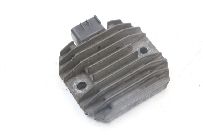 photo de REGOLATORE DI CARICA YAMAHA X-MAX XMAX 250 (2006 - 2009) - Dettaglio del componente