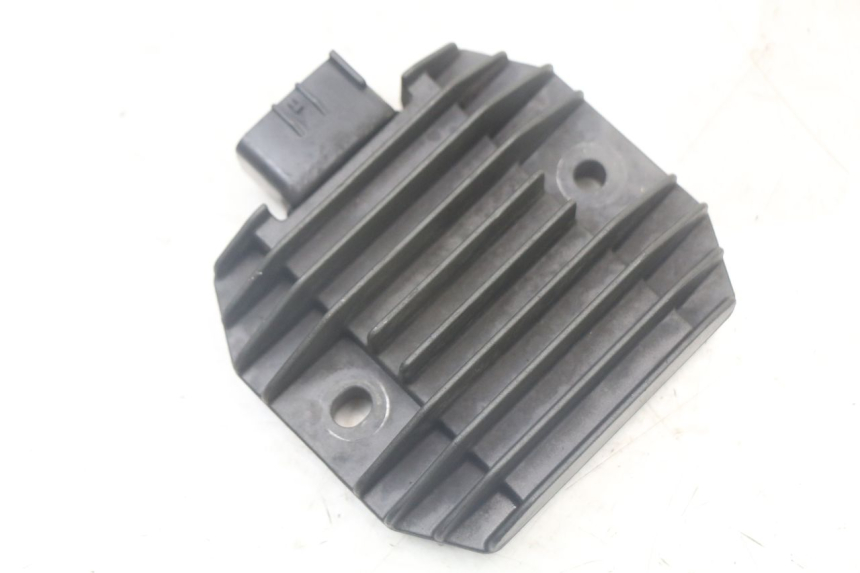 photo de REGOLATORE DI CARICA YAMAHA XMAX X-MAX 125 (2006 - 2009) - Dettaglio del componente