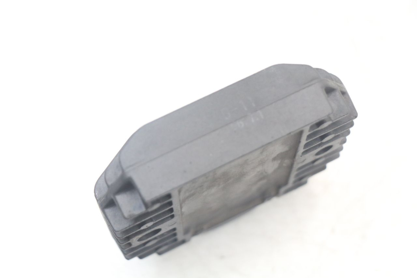 photo de REGOLATORE DI CARICA YAMAHA XMAX X-MAX 125 (2006 - 2009) - Altra angolazione