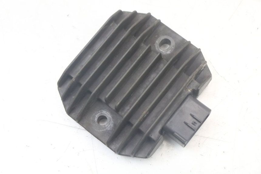 photo de REGOLATORE DI CARICA YAMAHA XMAX X-MAX 125 (2006 - 2009) - Dettaglio del componente