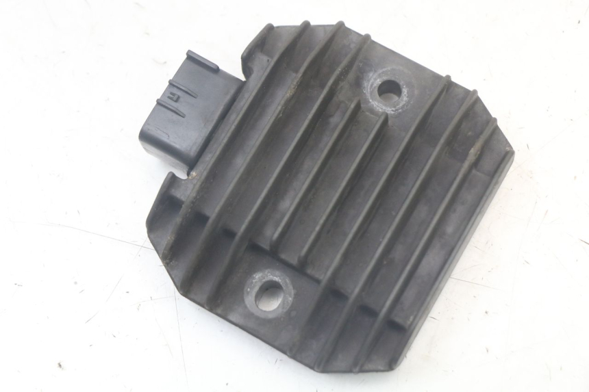 photo de REGOLATORE DI CARICA YAMAHA XMAX X-MAX 125 (2006 - 2009) - Zoom sullo stato d'uso