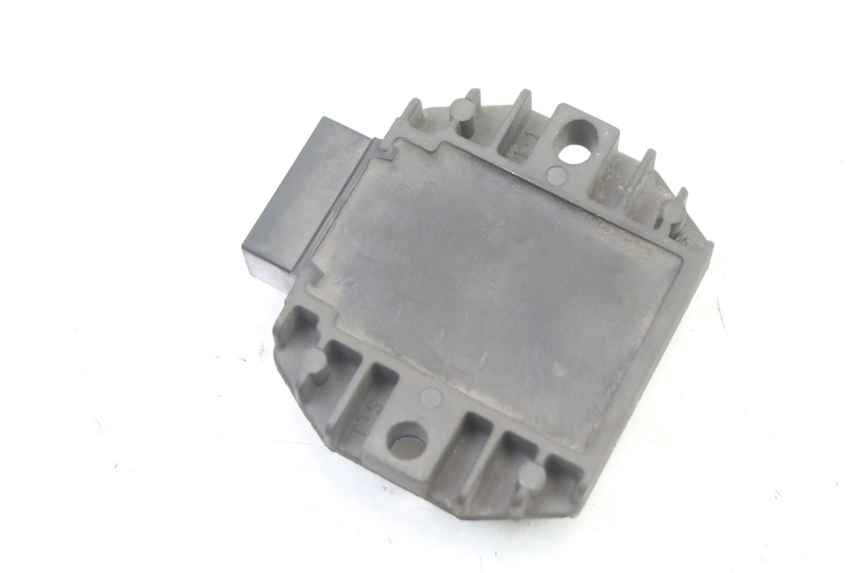 photo de REGOLATORE DI CARICA YAMAHA X-MAX XMAX 125 (2010 - 2013) - Altra angolazione