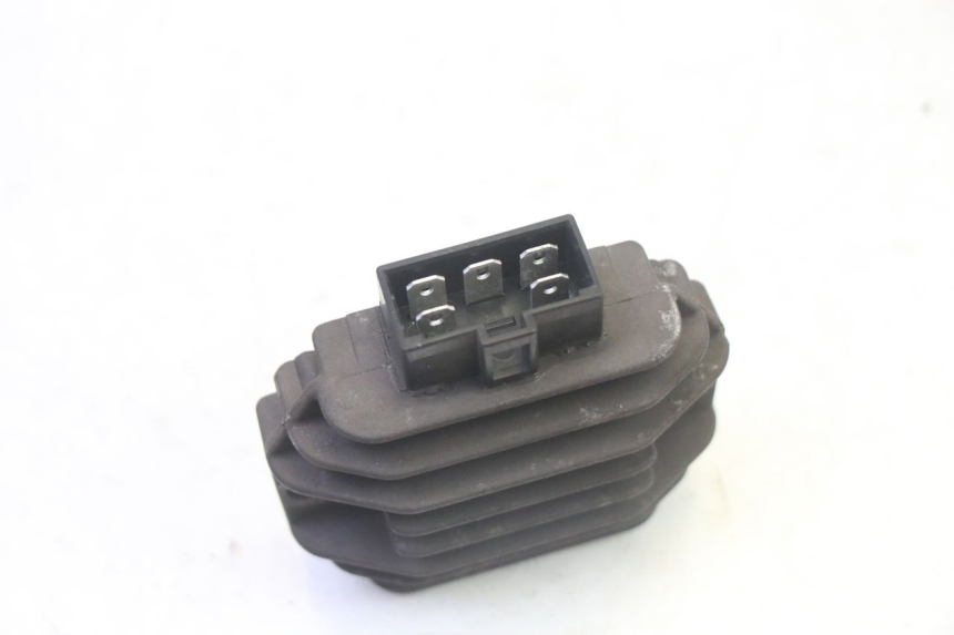 photo de REGOLATORE DI CARICA YAMAHA X-MAX XMAX 125 (2010 - 2013) - Altra angolazione