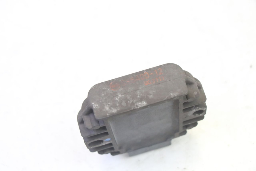 photo de REGOLATORE DI CARICA YAMAHA X-MAX XMAX 125 (2010 - 2013) - Primo piano tecnico