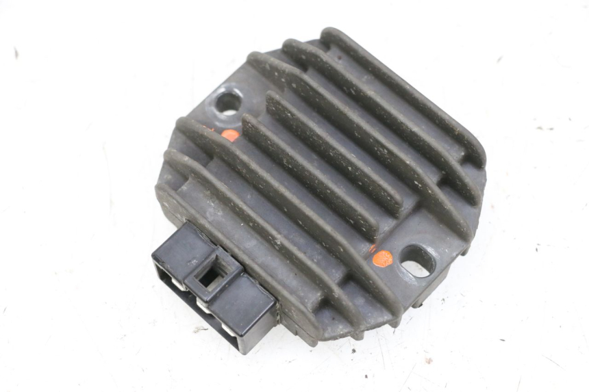 photo de REGOLATORE DI CARICA YAMAHA X-MAX XMAX 125 (2010 - 2013) - Vista principale