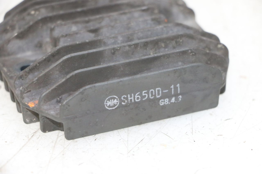 photo de REGOLATORE DI CARICA YAMAHA XMAX X-MAX 125 (2006 - 2009) - Vista d'insieme del prodotto