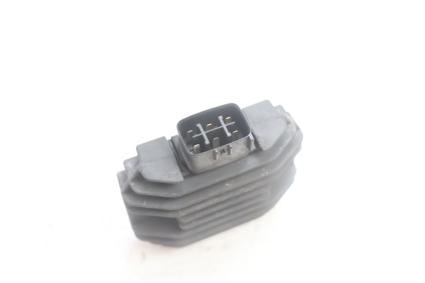 photo de REGOLATORE DI CARICA YAMAHA XMAX X-MAX 125 (2006 - 2009) - Altra angolazione