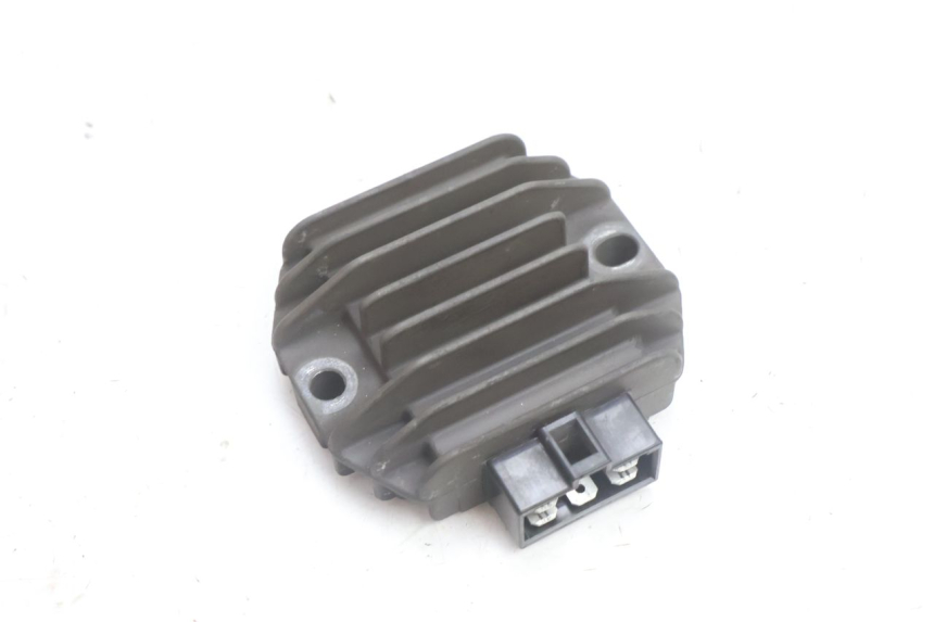 photo de REGOLATORE DI CARICA YAMAHA X-MAX XMAX 125 (2010 - 2013) - Vista principale