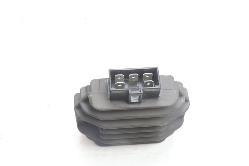 photo de REGOLATORE DI CARICA YAMAHA X-MAX XMAX 125 (2010 - 2013) - Zoom sullo stato d'uso