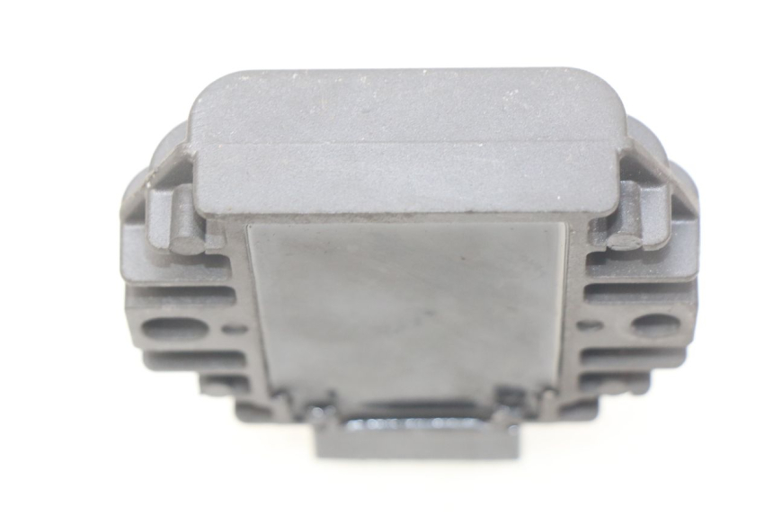 photo de REGOLATORE DI CARICA PIAGGIO X7 125 (2007 - 2013) - Dettaglio del componente