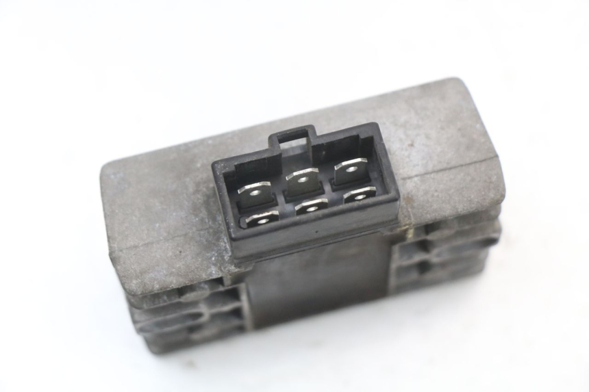 photo de REGOLATORE DI CARICA PIAGGIO X8 125 (2004 - 2007) - Dettaglio del componente