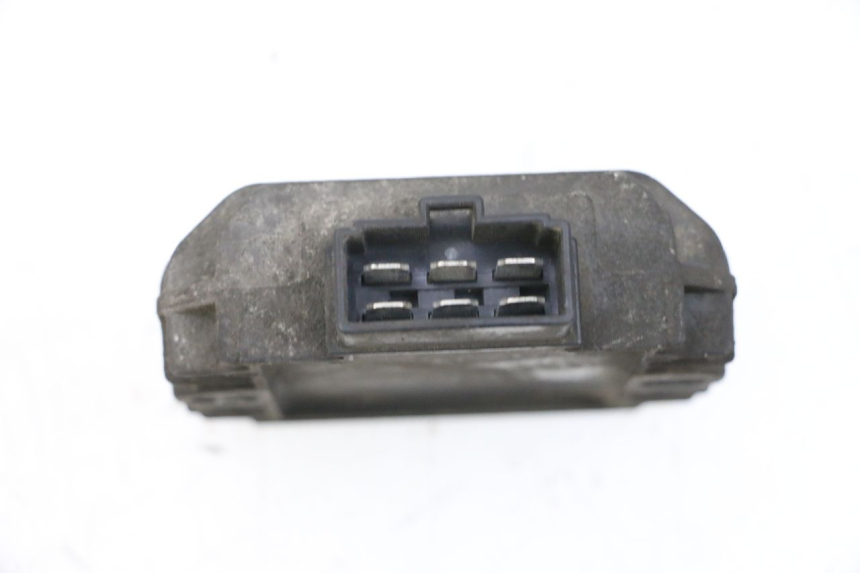 photo de REGOLATORE DI CARICA PIAGGIO X8 125 (2004 - 2007) - Dettaglio del componente