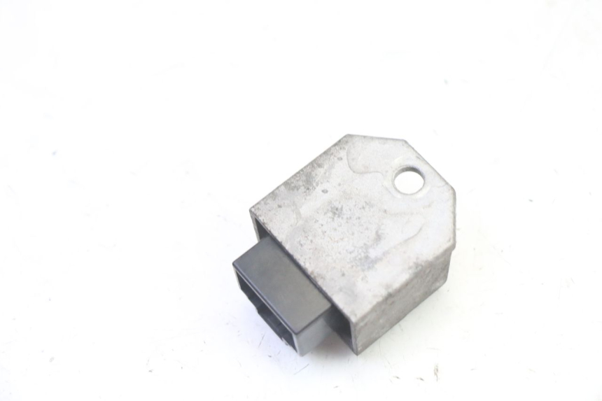 photo de REGOLATORE DI CARICA HONDA X8R 50 (1998 - 2003) - Altra angolazione