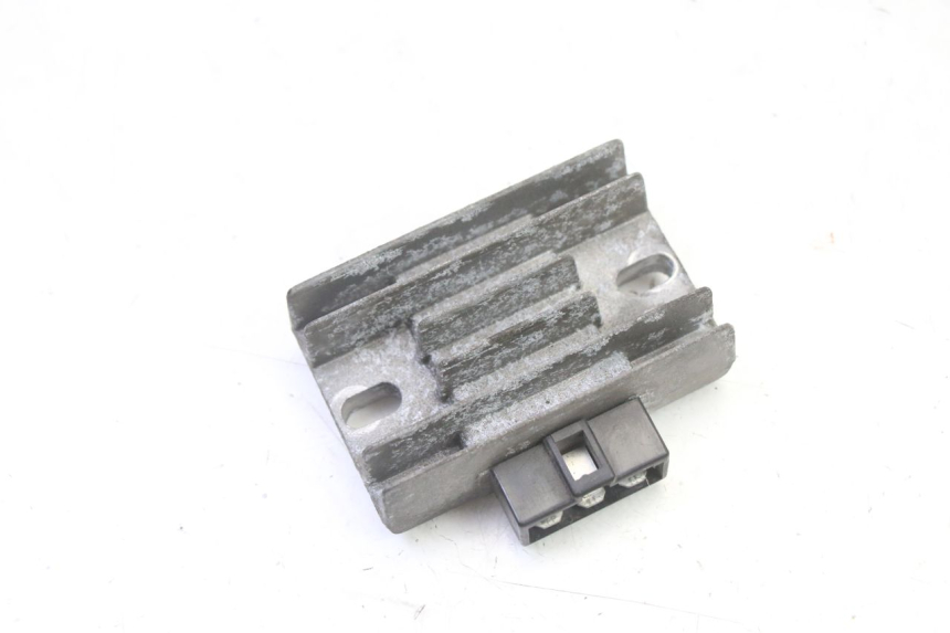 photo de REGOLATORE DI CARICA PIAGGIO X9 EVOLUTION 125 (2003 - 2007) - Vista principale