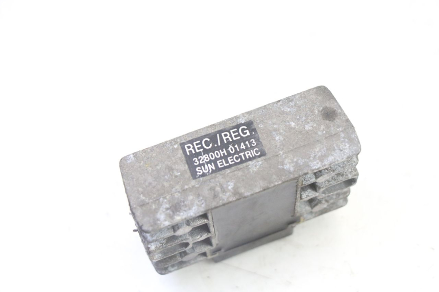 photo de REGOLATORE DI CARICA PIAGGIO X9 EVOLUTION 125 (2003 - 2007) - Altra angolazione