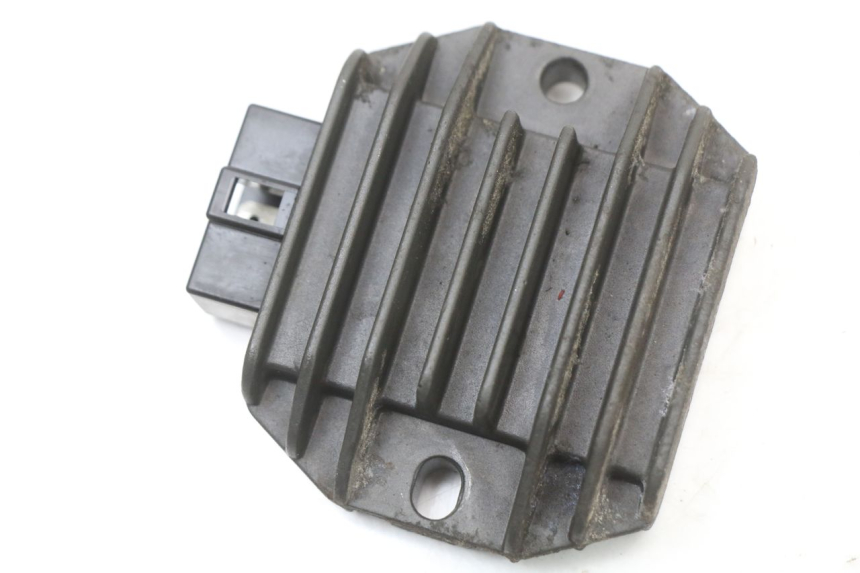 photo de REGOLATORE DI CARICA PIAGGIO X9 125 (2000 - 2003) - Dettaglio del componente
