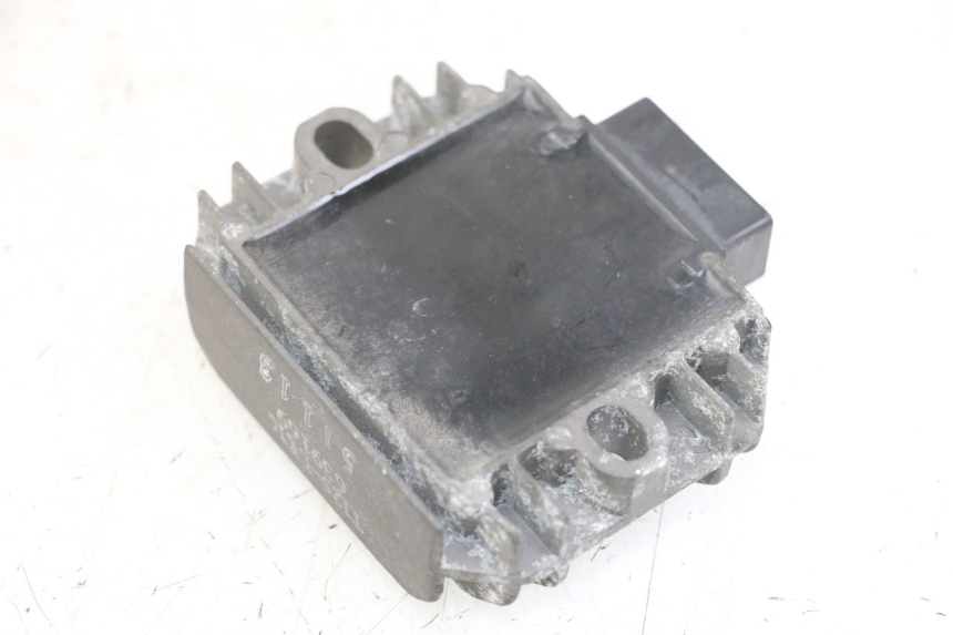 photo de REGOLATORE DI CARICA PIAGGIO XEVO - X EVO 125 (2007 - 2017) - Dettaglio del componente