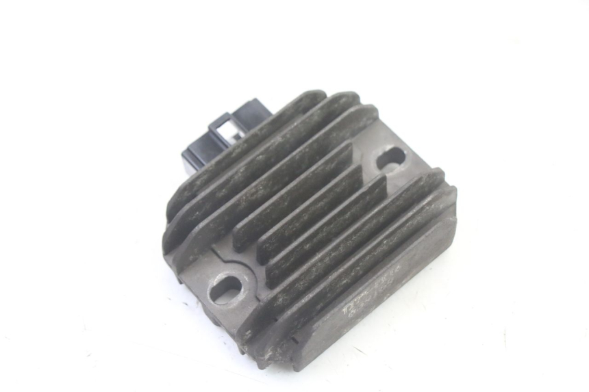 photo de REGOLATORE DI CARICA PIAGGIO XEVO - X EVO 125 (2007 - 2017) - Dettaglio del componente