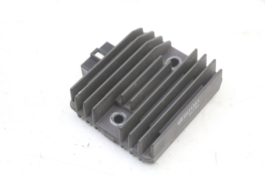 photo de REGOLATORE YAMAHA XJ6 ABS 600 (2008 - 2016) - Dettaglio del componente