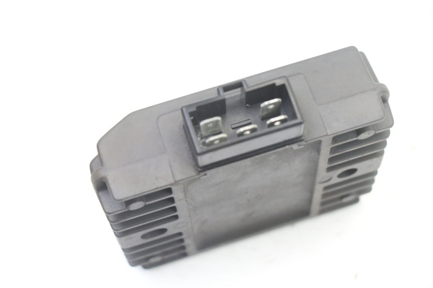 photo de REGOLATORE YAMAHA XJ6 600 (2008 - 2016) - Zoom sullo stato d'uso