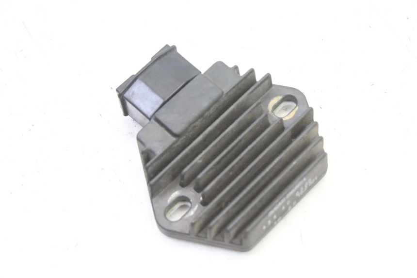 photo de Regolatore di carica HONDA XLV VARADERO 125 (2000 - 2006) - Dettaglio del componente