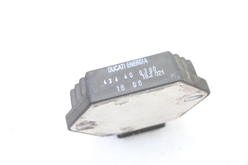 photo de Regolatore di carica HONDA XLV VARADERO 125 (2000 - 2006) - Altra angolazione