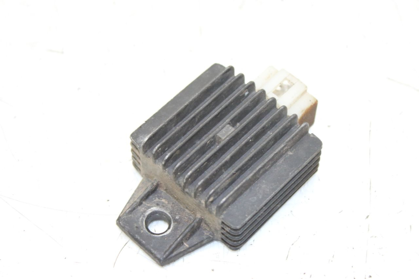 photo de REGOLATORE DI CARICA ZHEJIANG XMOTOS XB-81 50 - Dettaglio del componente