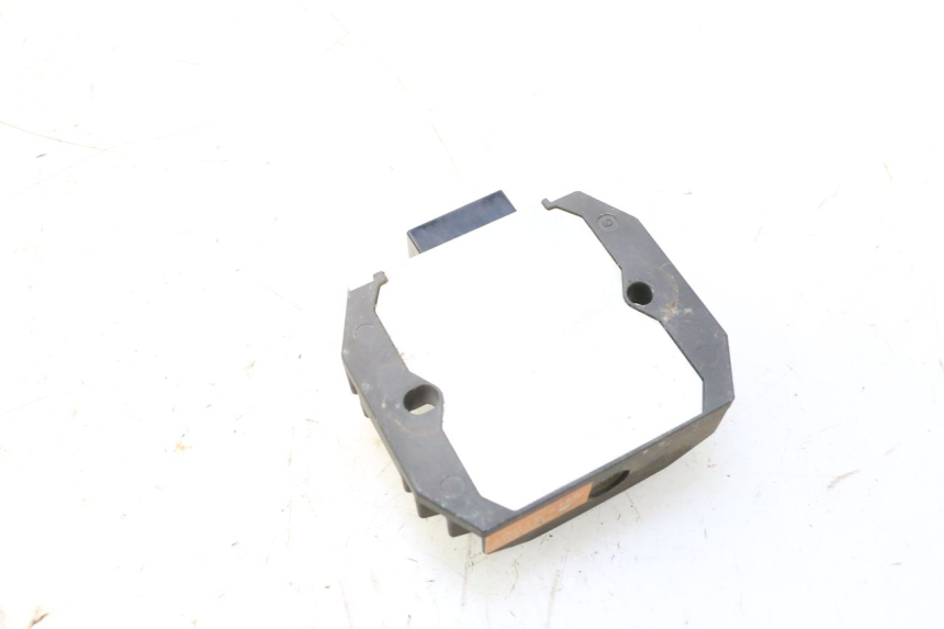 photo de REGOLATORE YAMAHA XP T-MAX ABS 500 (2005 - 2005) - Primo piano tecnico