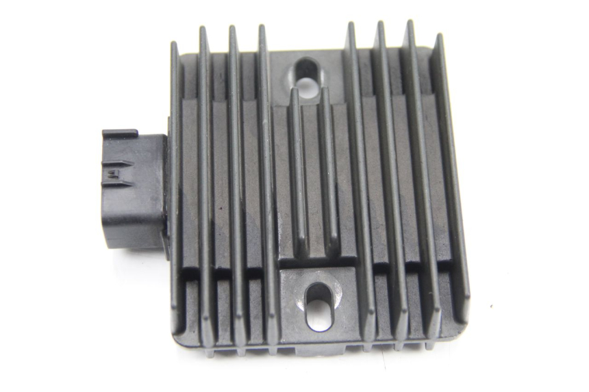 photo de Regolatore di carica YAMAHA XP T-MAX TMAX 500 (2008 - 2012) - Vista principale