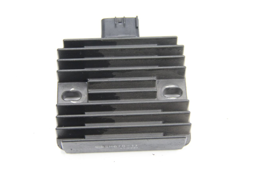 photo de Regolatore di carica YAMAHA XP T-MAX TMAX 500 (2008 - 2012) - Zoom sullo stato d'uso