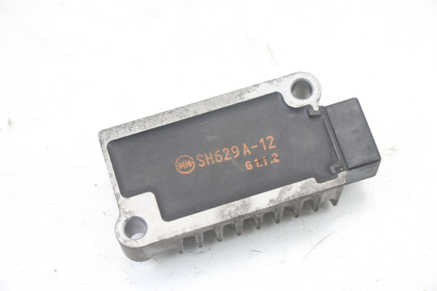 photo de REGOLATORE DI CARICA YAMAHA NEOS NEO'S 4T 50 (2008 - 2016) - Altra angolazione