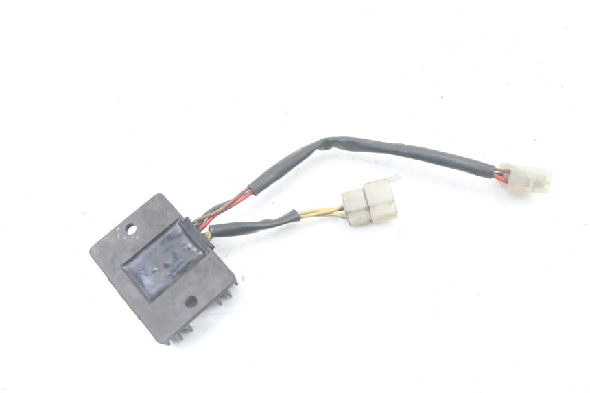 photo de REGOLATORE DI CARICA YAMAHA SR 125 (1982 - 2003) - Altra angolazione