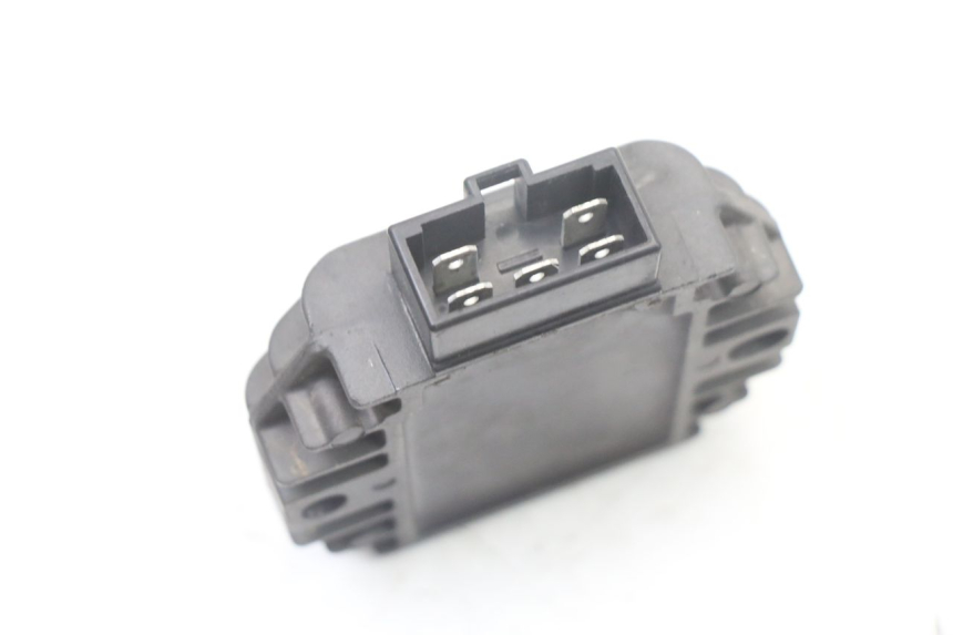 photo de REGOLATORE DI CARICA YAMAHA YP MAJESTY 125 (2007 - 2010) - Zoom sullo stato d'uso