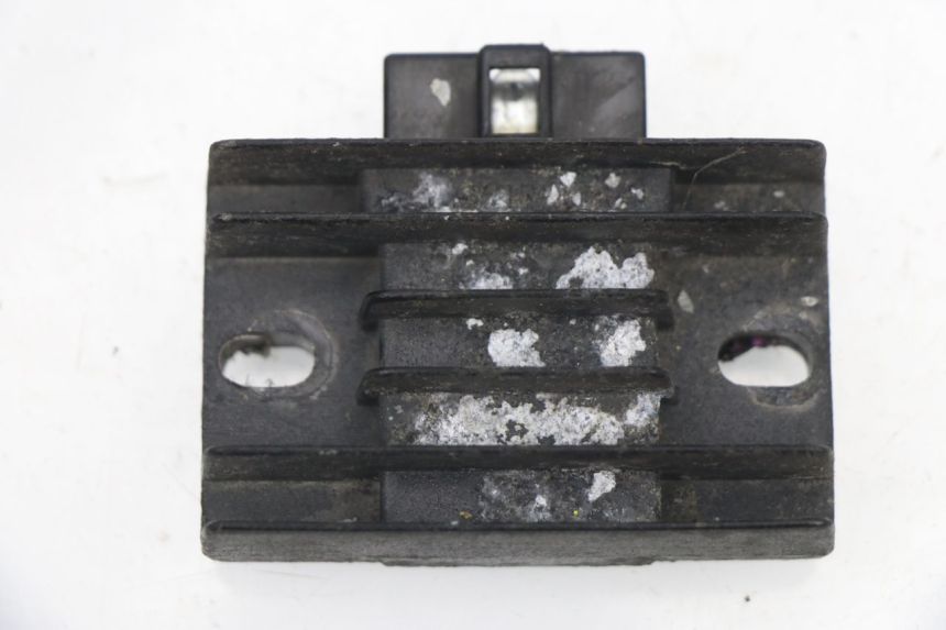 photo de Regolatore di carica YAMAHA YBR 125 (2004 - 2006) - Vista principale