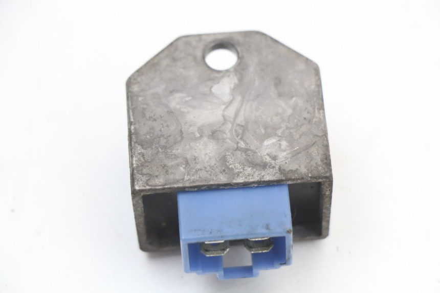 photo de REGOLATORE YAMAHA YN NEO'S 50 (1997 - 2004) - Primo piano tecnico