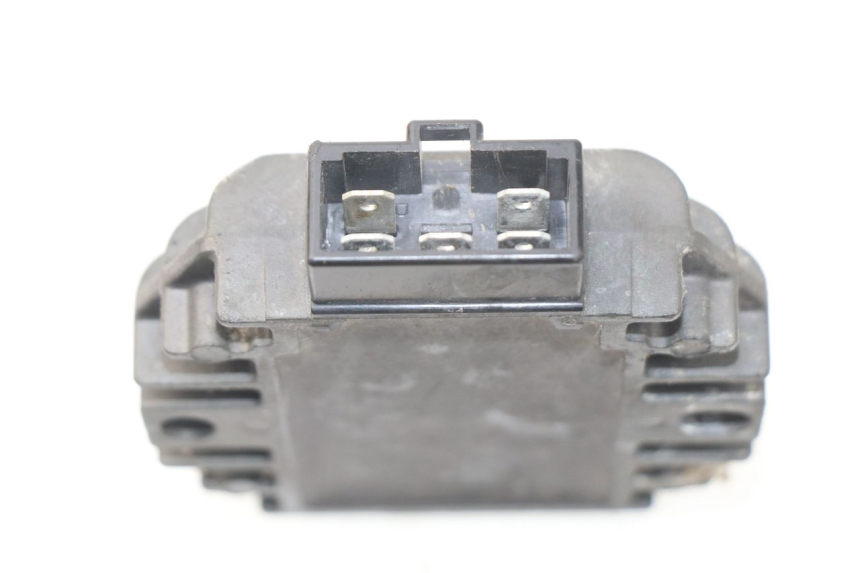photo de REGOLATORE DI CARICA YAMAHA YP MAJESTY 125 (2007 - 2010) - Dettaglio del componente