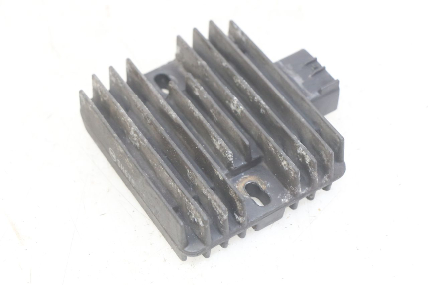 photo de REGOLATORE DI CARICA YAMAHA YP MAJESTY 400 (2004 - 2008) - Vista principale