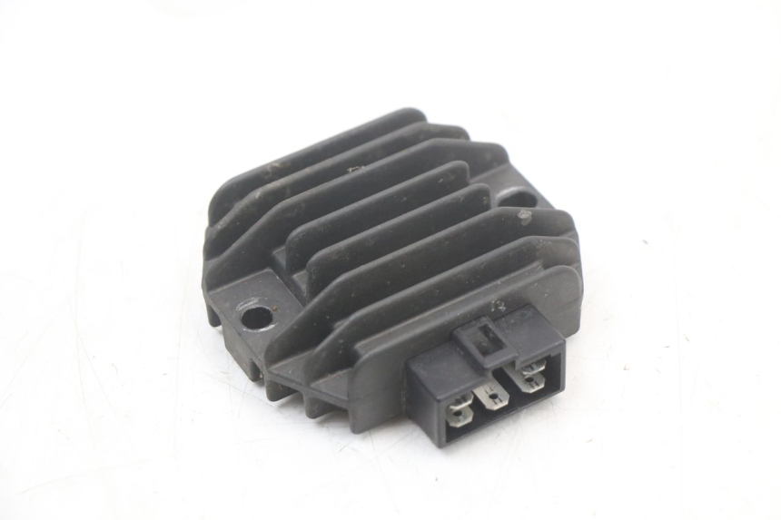 photo de REGOLATORE DI CARICA YAMAHA YP MAJESTY 125 (2002 - 2006) - Vista principale