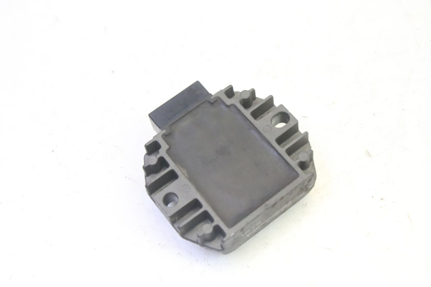 photo de REGOLATORE DI CARICA YAMAHA YP MAJESTY 125 (2007 - 2010) - Zoom sullo stato d'uso