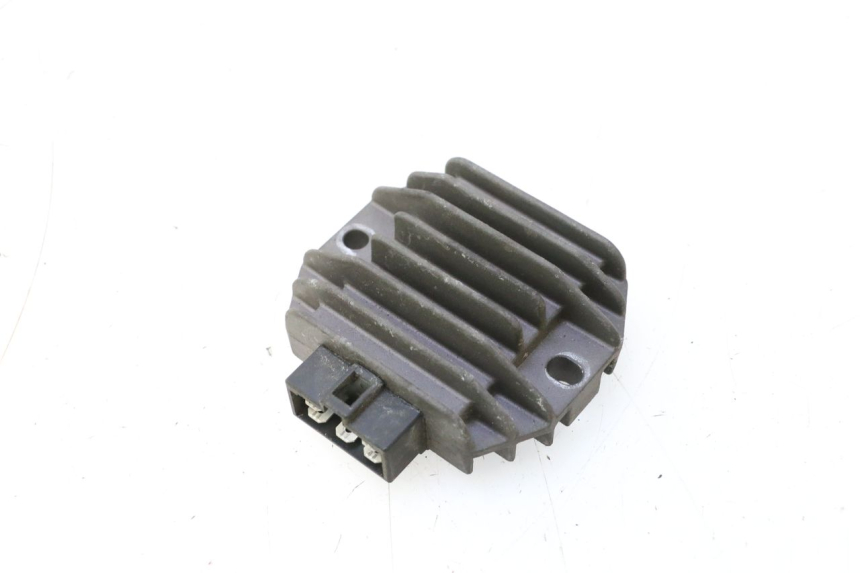 photo de REGOLATORE DI CARICA YAMAHA YP MAJESTY 125 (1998 - 2001) - Vista principale