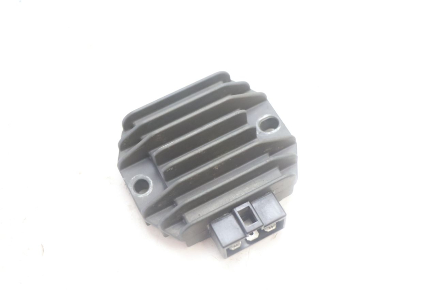 photo de REGOLATORE DI CARICA YAMAHA YP MAJESTY 125 (2007 - 2010) - Vista principale