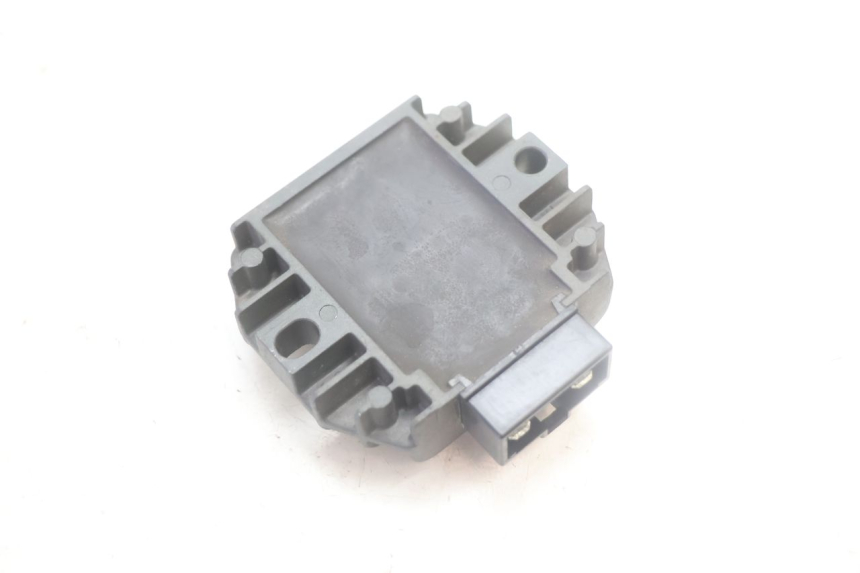 photo de REGOLATORE DI CARICA YAMAHA YP MAJESTY 125 (2007 - 2010) - Zoom sullo stato d'uso