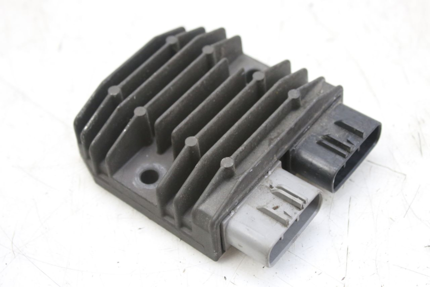 photo de REGOLATORE DI CARICA YAMAHA YZF R1 1000 (2007 - 2008) - Vista principale