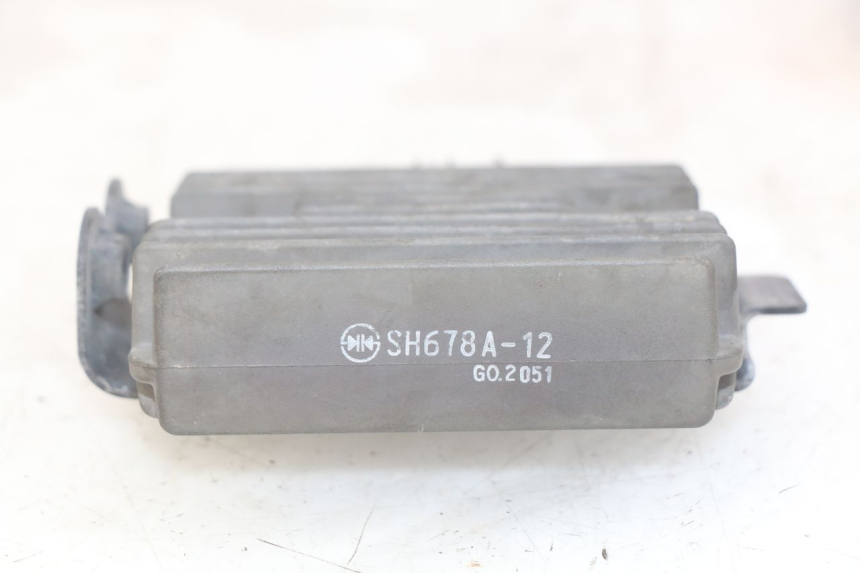 photo de REGOLATORE DI CARICA KAWASAKI Z 750 (2007 - 2013) - Altra angolazione