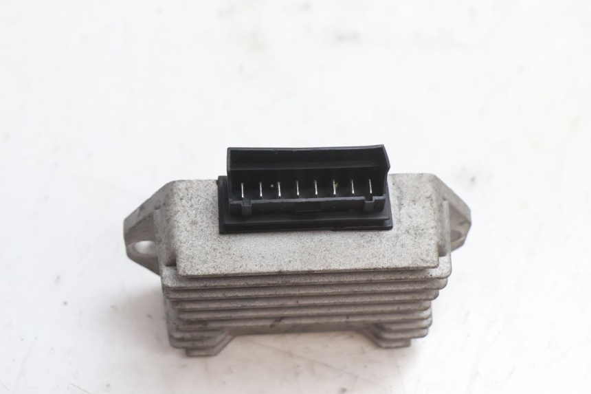 photo de REGOLATORE DI CARICA PIAGGIO ZIP 2T 50 (2009 - 2019) - Altra angolazione
