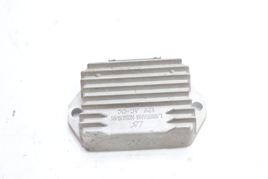 photo de REGOLATORE DI CARICA PIAGGIO ZIP 2T 50 (2009 - 2019) - Dettaglio del componente