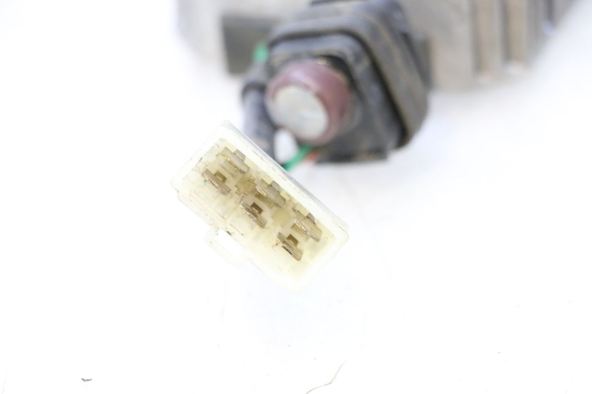 photo de REGOLATORE DI CARICA PIAGGIO ZIP 4T 50 (2018 - 2020) - Altra angolazione