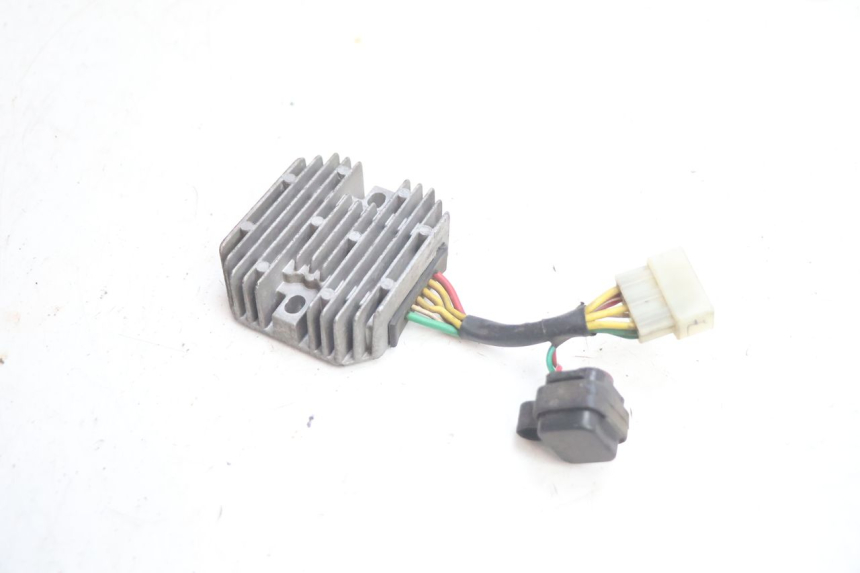 photo de REGOLATORE DI CARICA PIAGGIO ZIP 4T 50 (2018 - 2020) - Altra angolazione