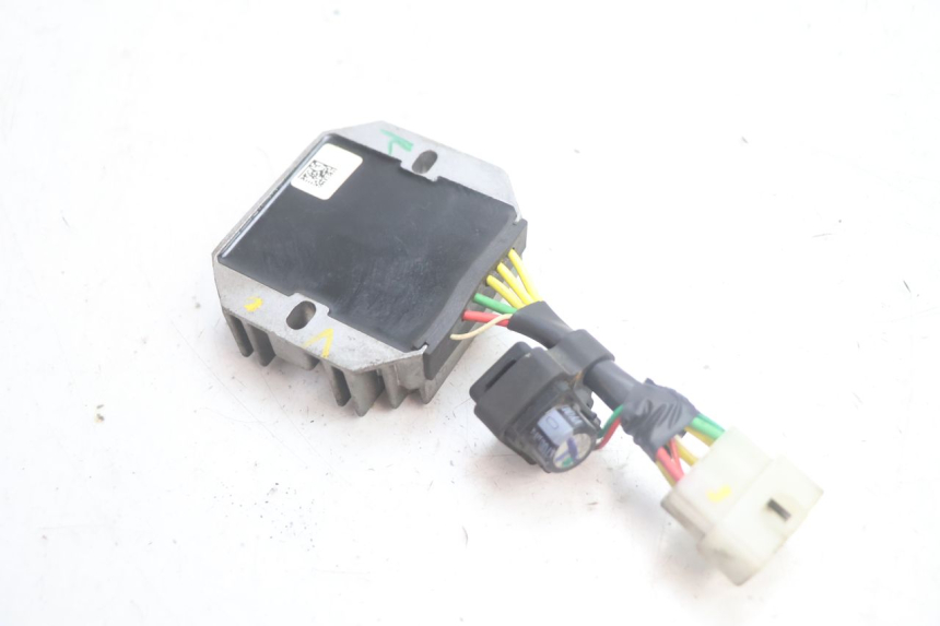 photo de REGOLATORE PIAGGIO ZIP IGET 4T 50 (2021 - 2023) - Altra angolazione