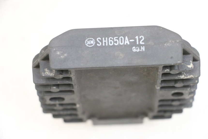 photo de REGOLATORE KAWASAKI ZR 7 750 (1999 - 2004) - Zoom sullo stato d'uso